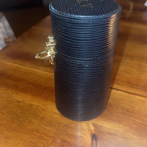 Louis Vuitton Parfume Case - Picture 4 of 7